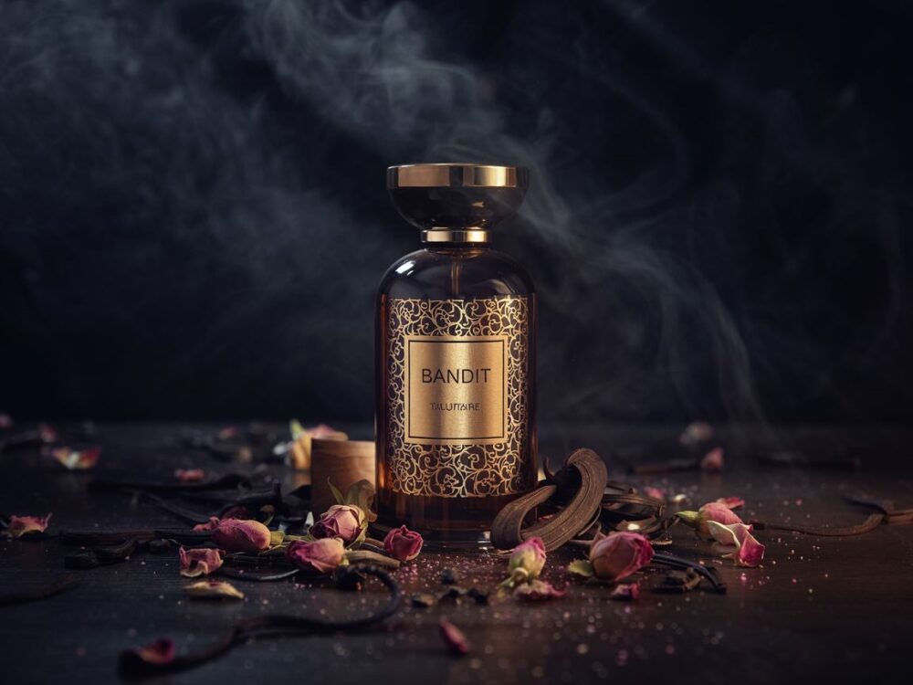 ciemne tło perfum