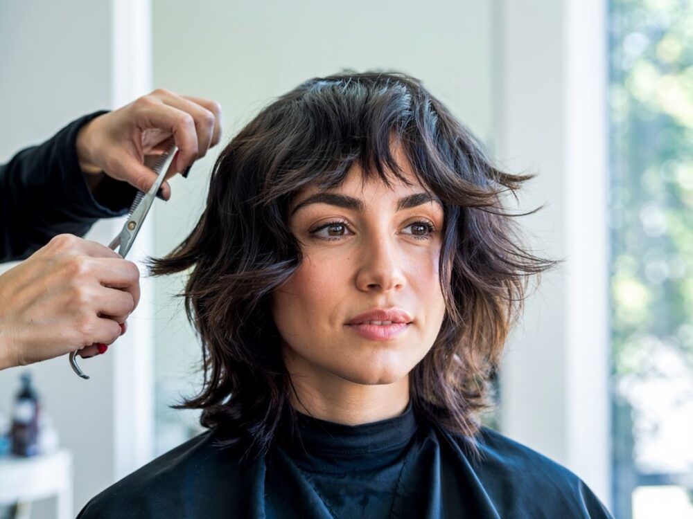 fryzura warstwowa na włosy z puszeniem